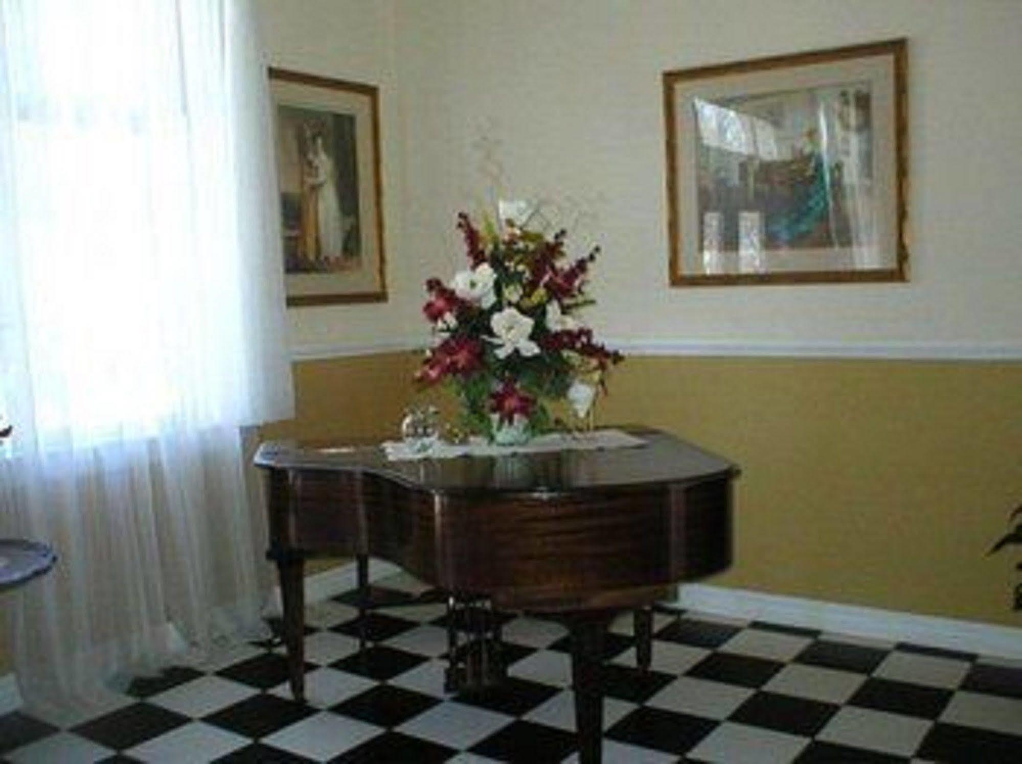 Macarthur Inn Narrows Bagian luar foto