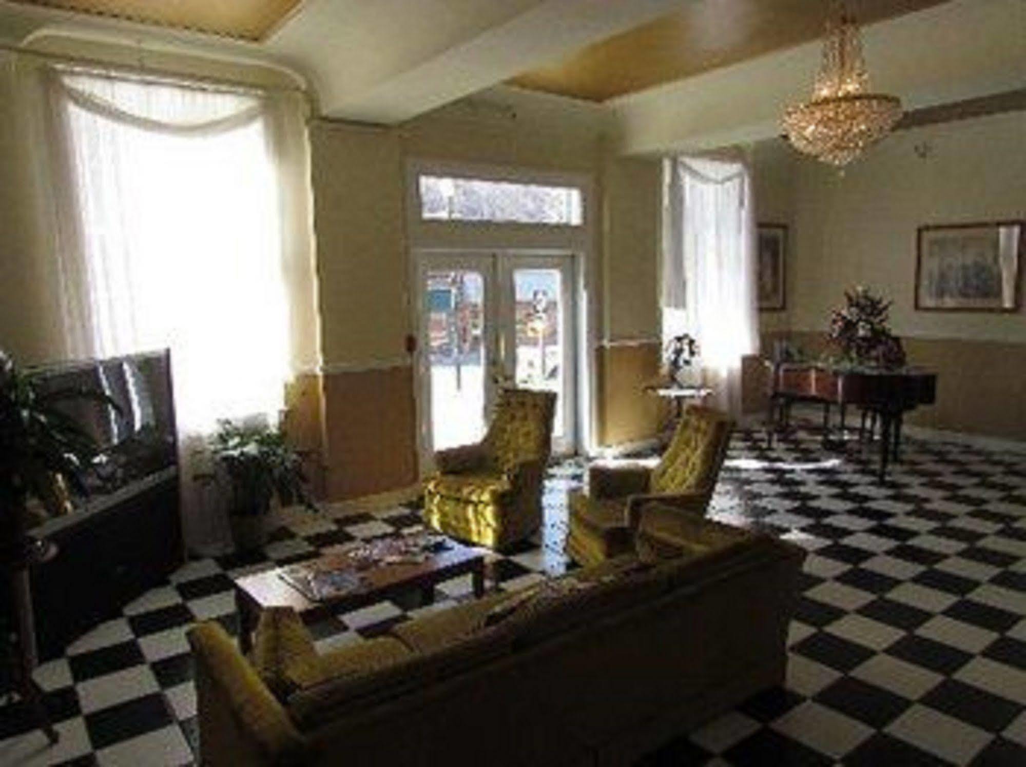 Macarthur Inn Narrows Interior foto